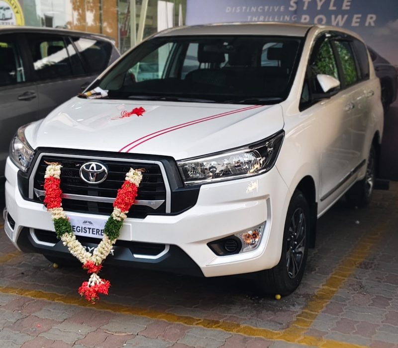 innova crysta